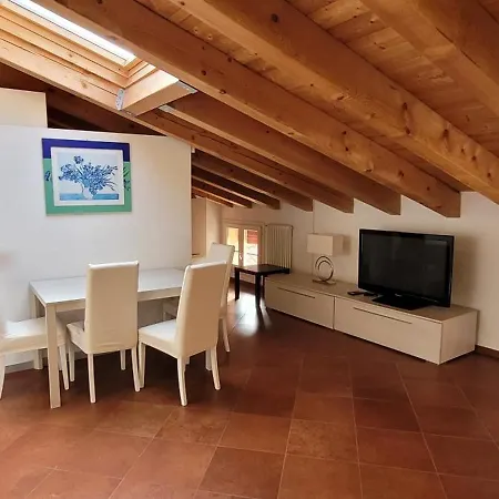 Relax A Due Passi Dal Castello Estense شقة